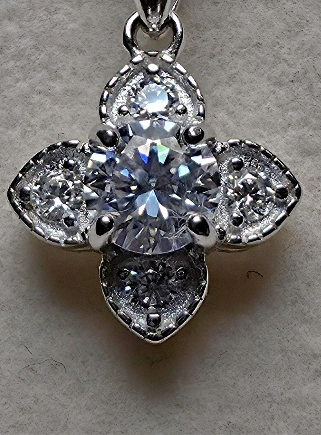 18" 0.65ctw Moissanite Clover Pendant w/Beaded Necklace 925 Sterling Silver