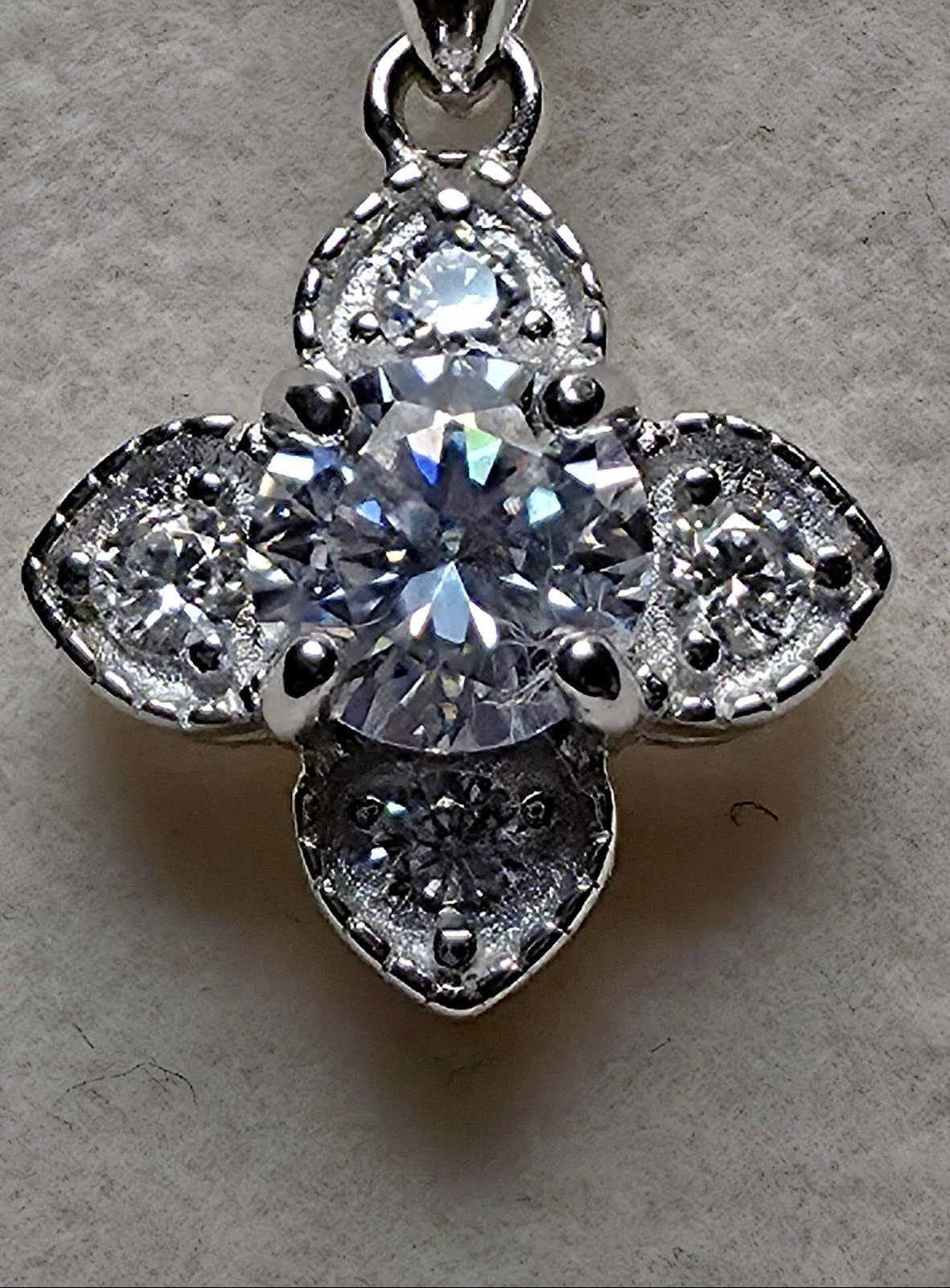 18" 0.65ctw Moissanite Clover Pendant w/Beaded Necklace 925 Sterling Silver