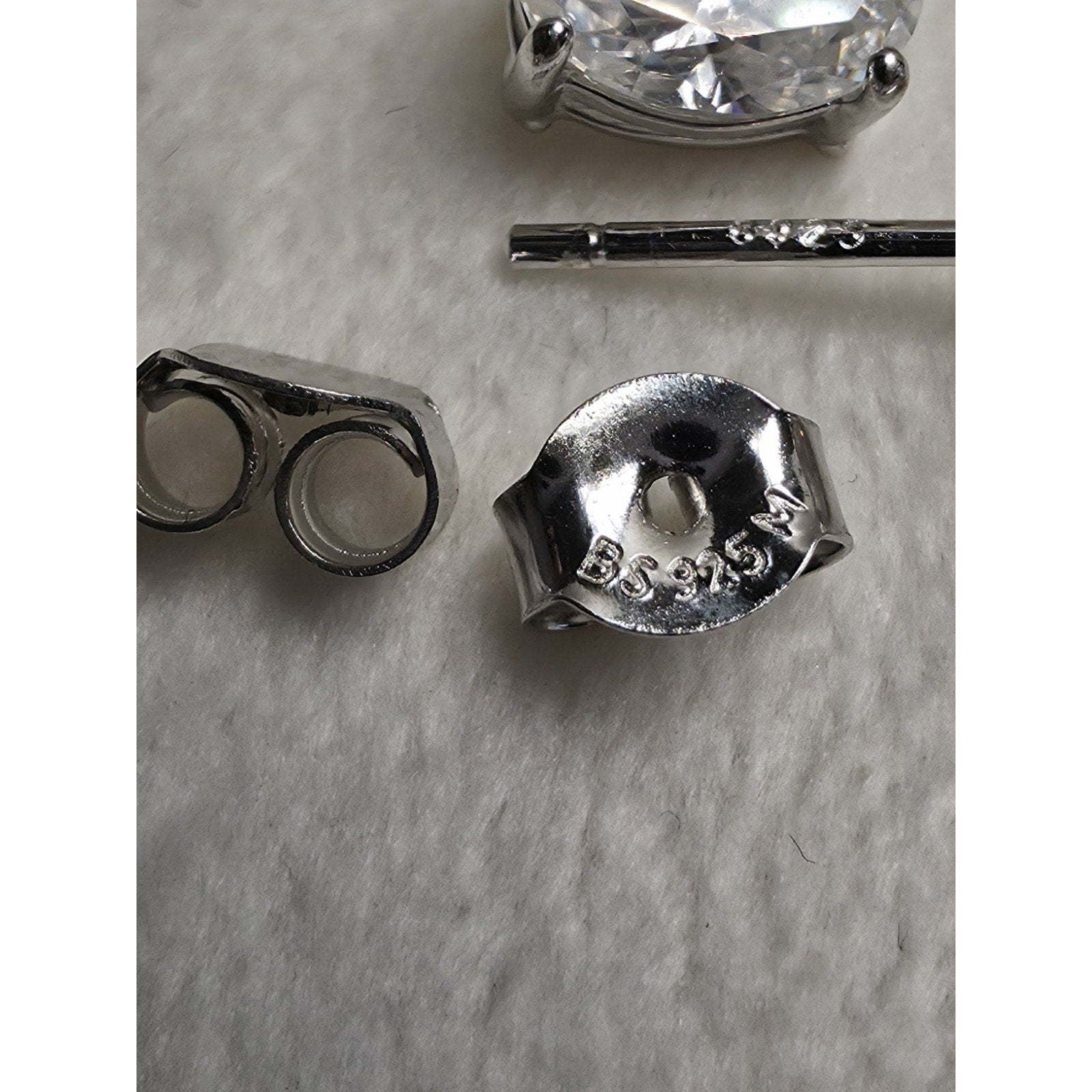 2.0CTW 7mm Oval Moissanite Stud Earrings Prong VVSD Color