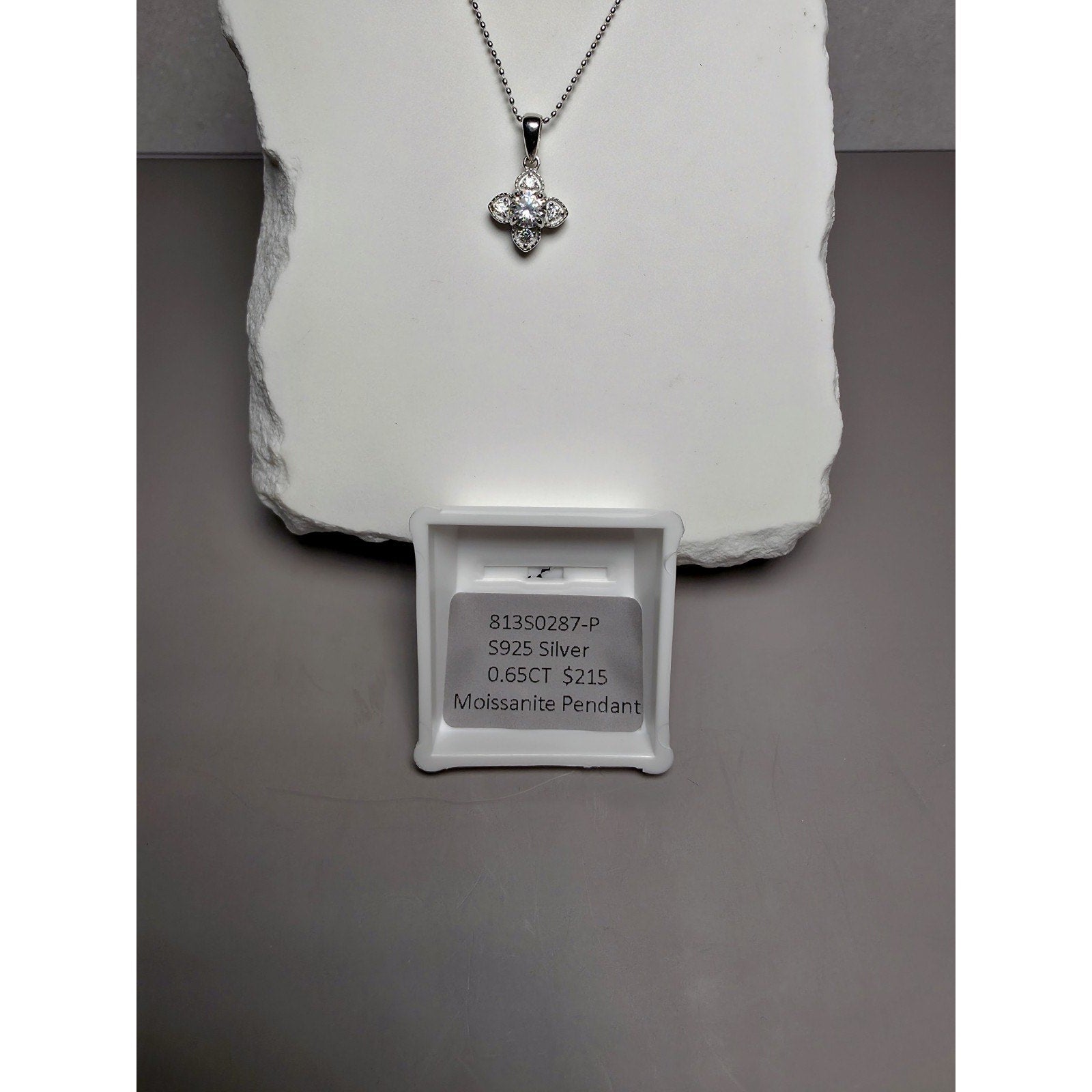 18" 0.65ctw Moissanite Clover Pendant w/Beaded Necklace 925 Sterling Silver