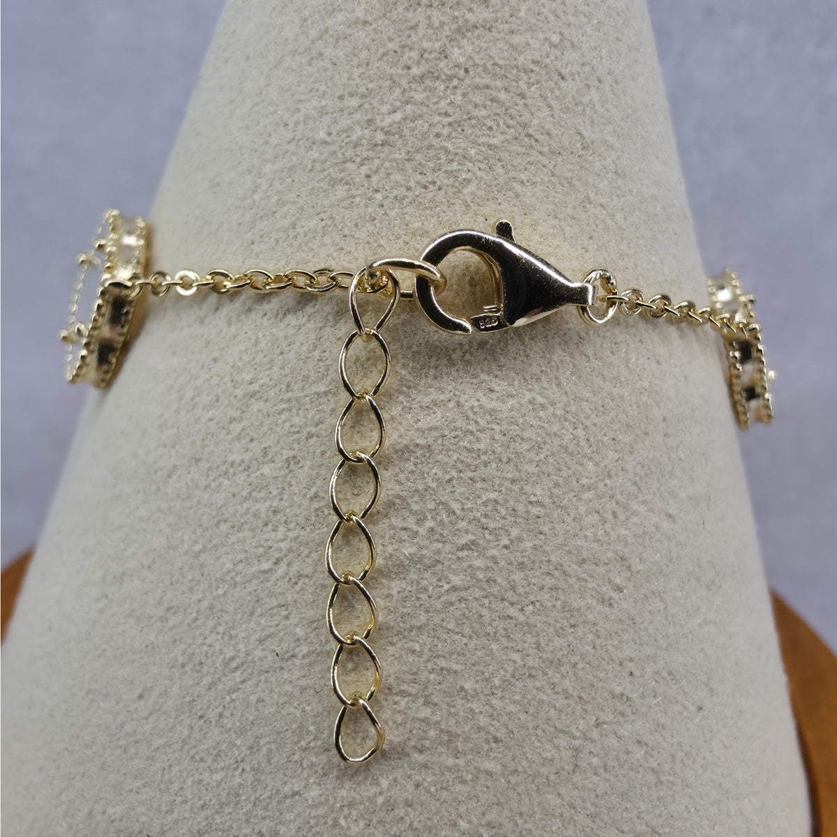 7+1" 12mm Mother of Pearl 5-Motif Clover Bracelet Gold Plated 925 Silver