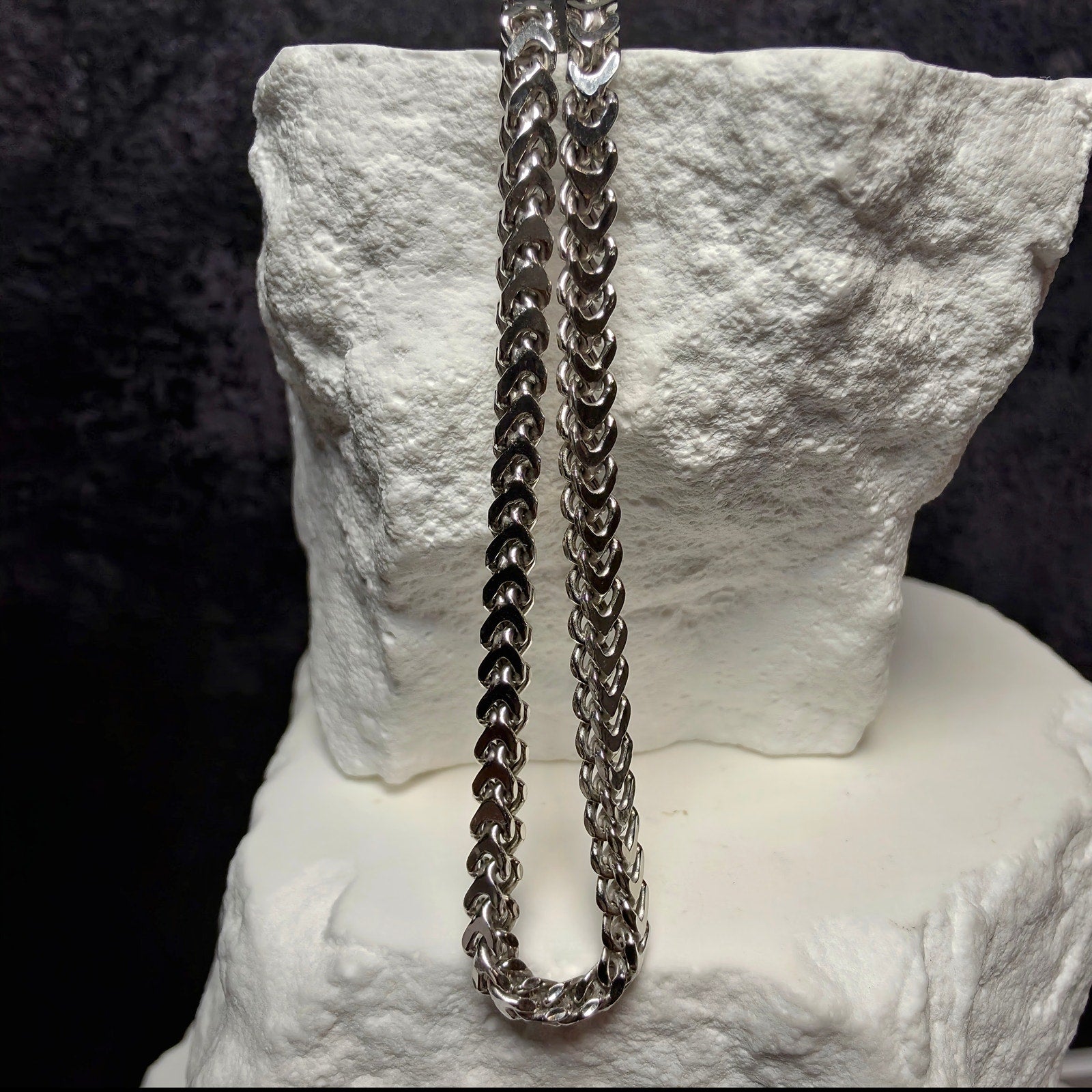 2.6mm Franco Chain in Solid 925 Sterling Silver w/Rhodium  – 24 Inch (8.87g)